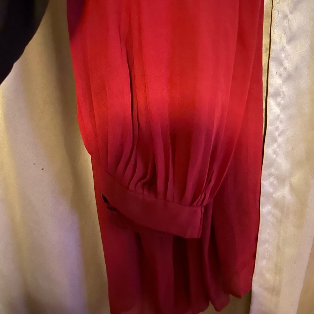 Elegant Red Pleated Dress